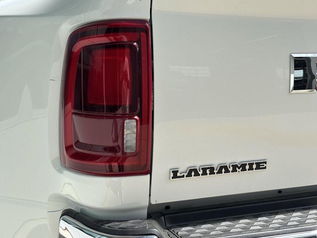 RAM 2500 Laramie Crew Cab 4WD 2026