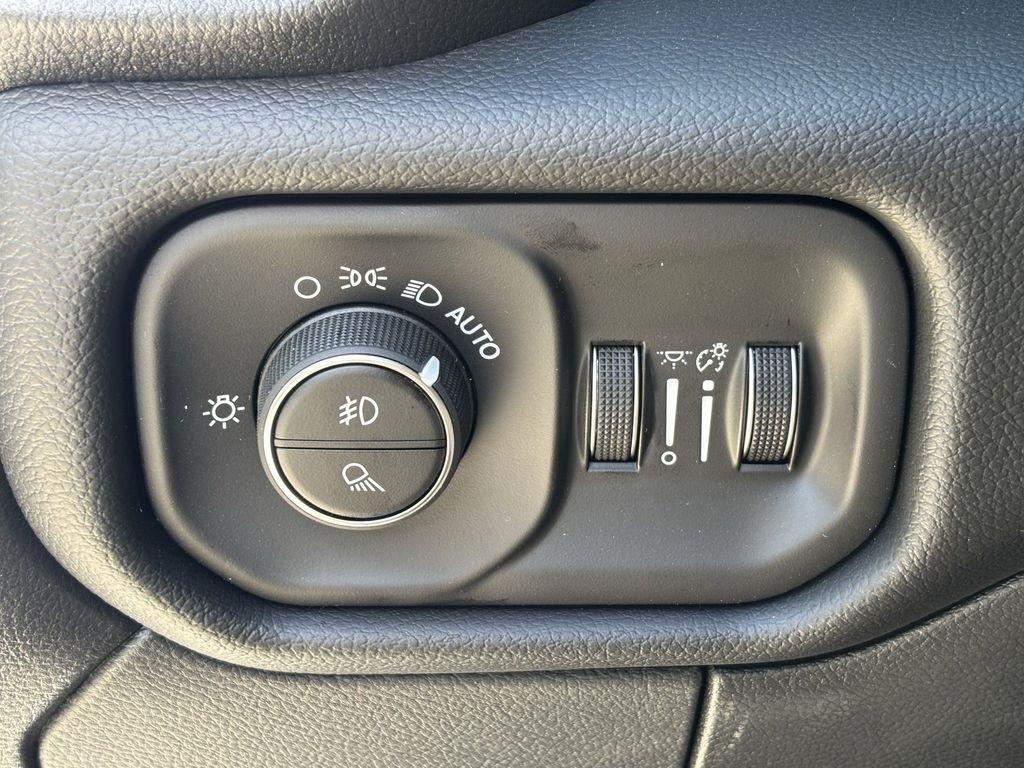 RAM 2500 Laramie Crew Cab 4WD 2026
