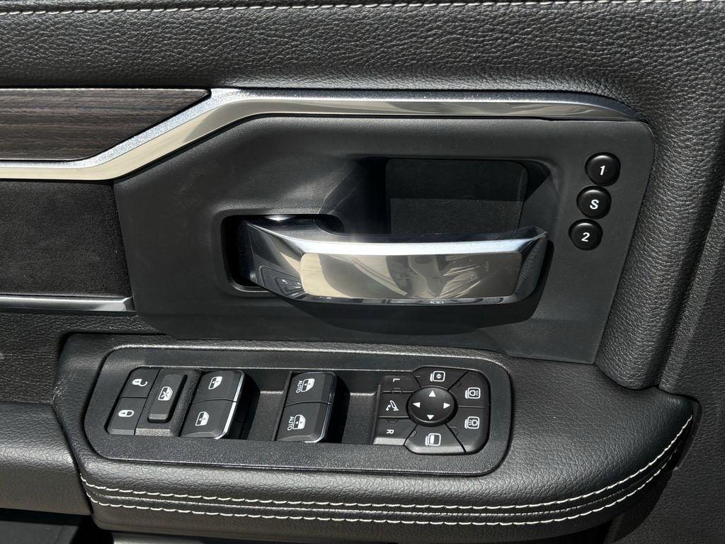 RAM 2500 Laramie Crew Cab 4WD 2026