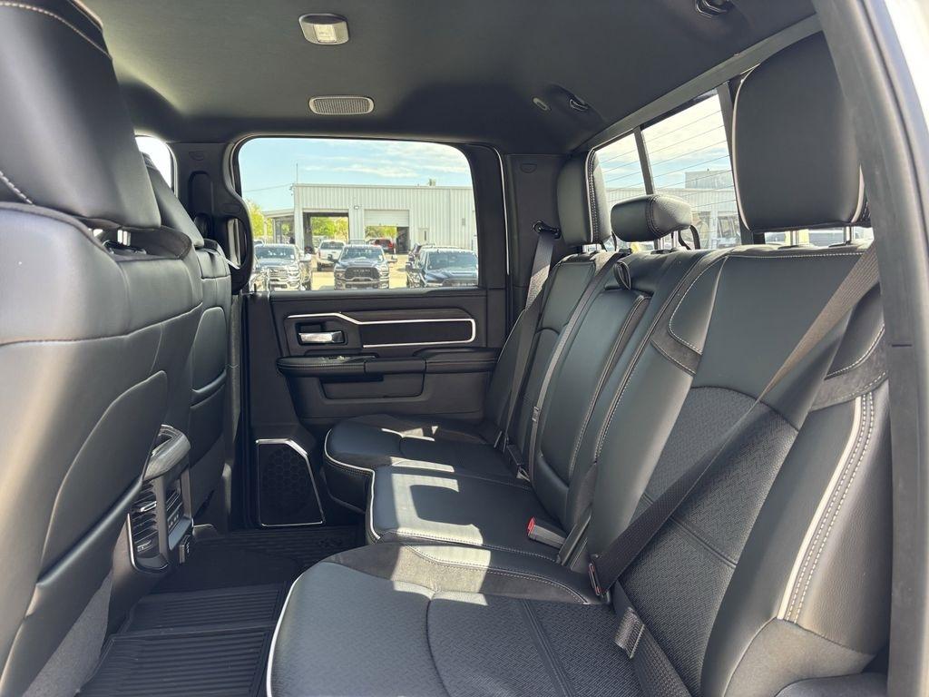 RAM 2500 Laramie Crew Cab 4WD 2026