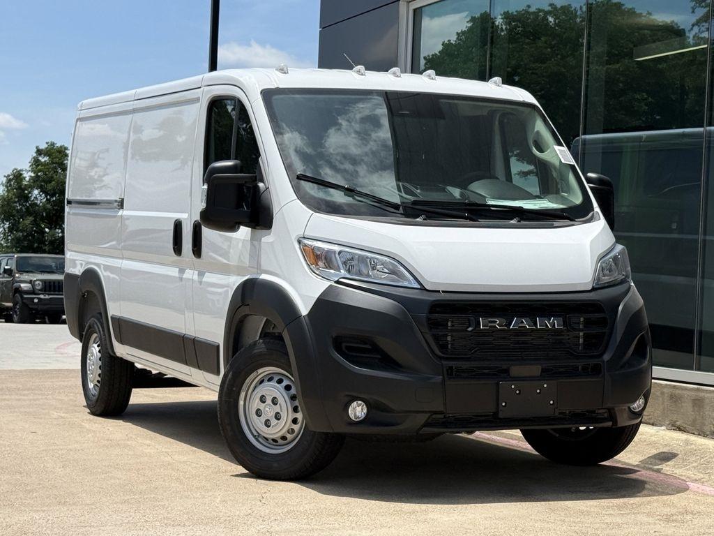 RAM Promaster 1500 Low Roof 136-in. WB 2026