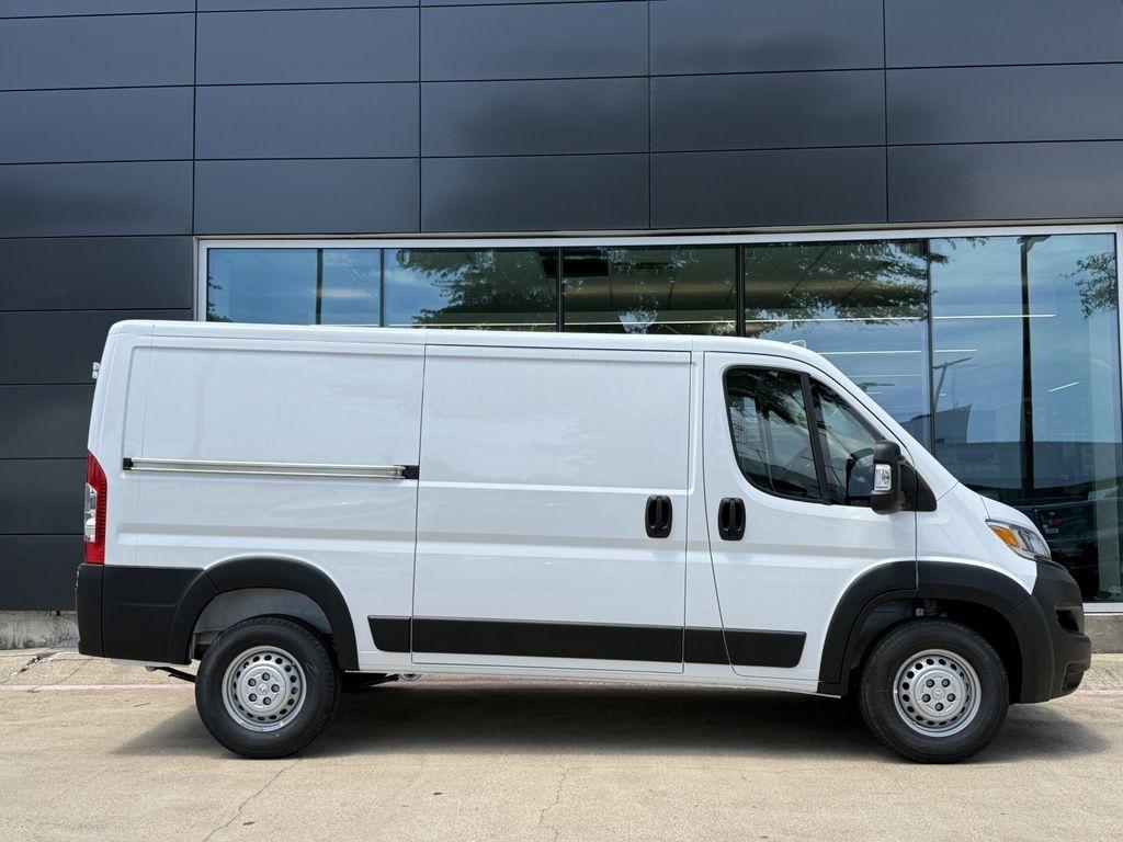 RAM Promaster 1500 Low Roof 136-in. WB 2026