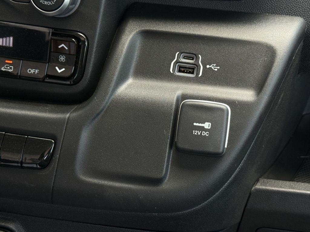 RAM Promaster 1500 Low Roof 136-in. WB 2026