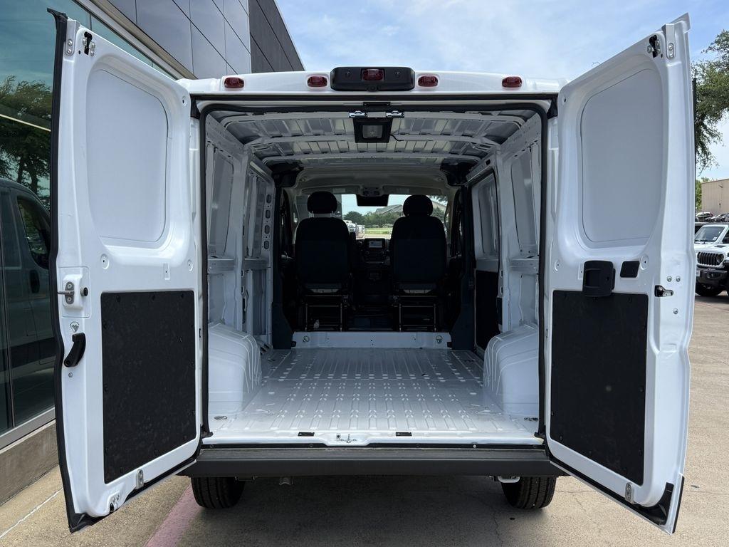 RAM Promaster 1500 Low Roof 136-in. WB 2026
