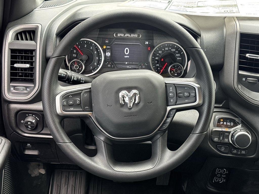 RAM 1500 Tradesman Crew Cab SWB 4WD 2026