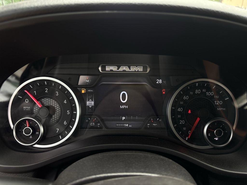 RAM 1500 Tradesman Crew Cab SWB 4WD 2026
