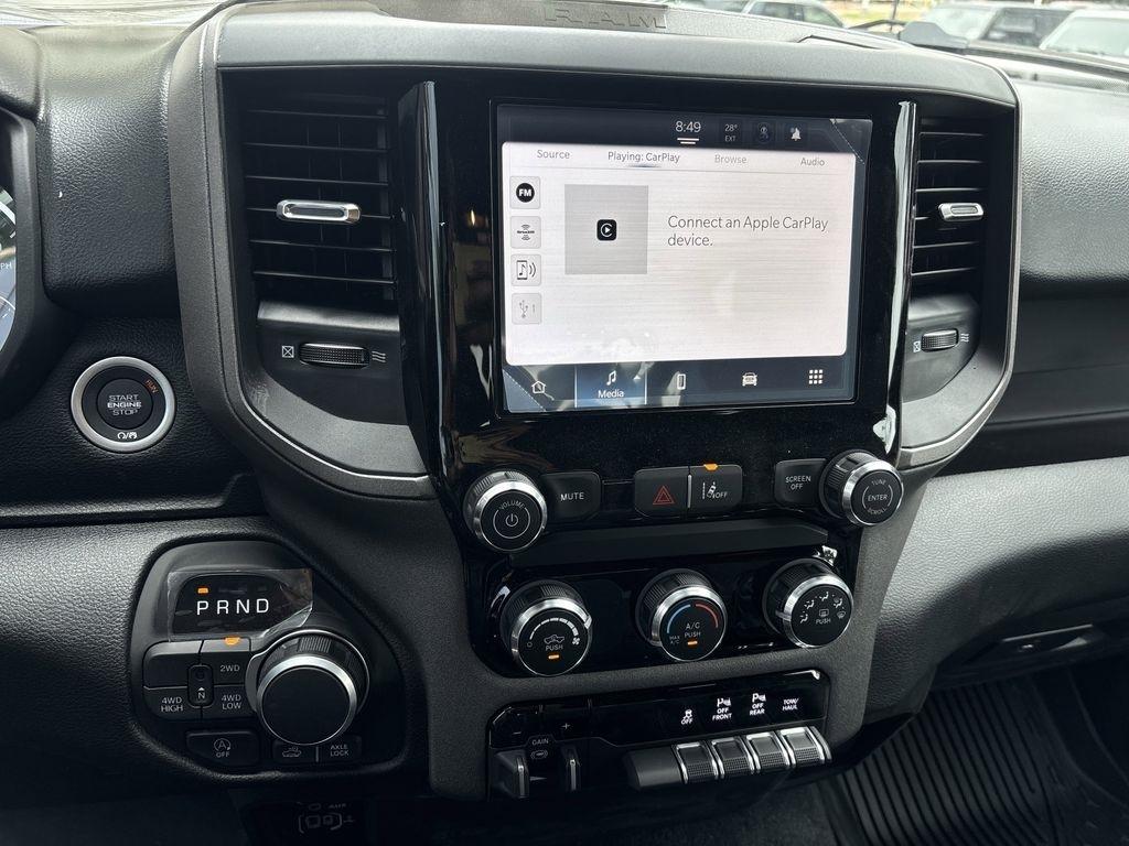 RAM 1500 Tradesman Crew Cab SWB 4WD 2026