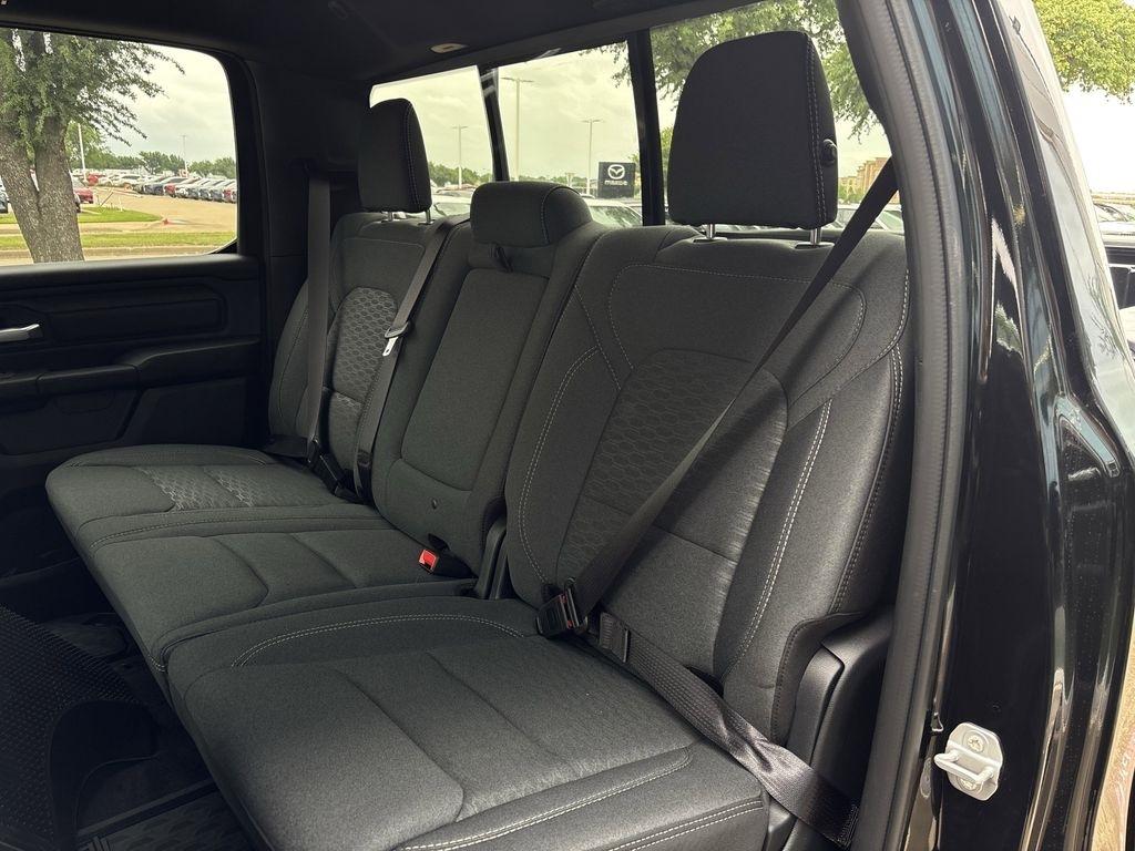 RAM 1500 Tradesman Crew Cab SWB 4WD 2026