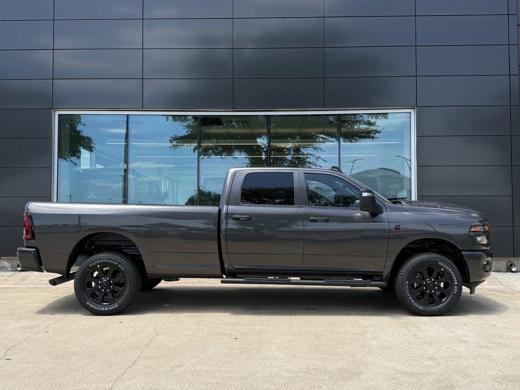 RAM 2500 Tradesman Crew Cab 4WD 2026