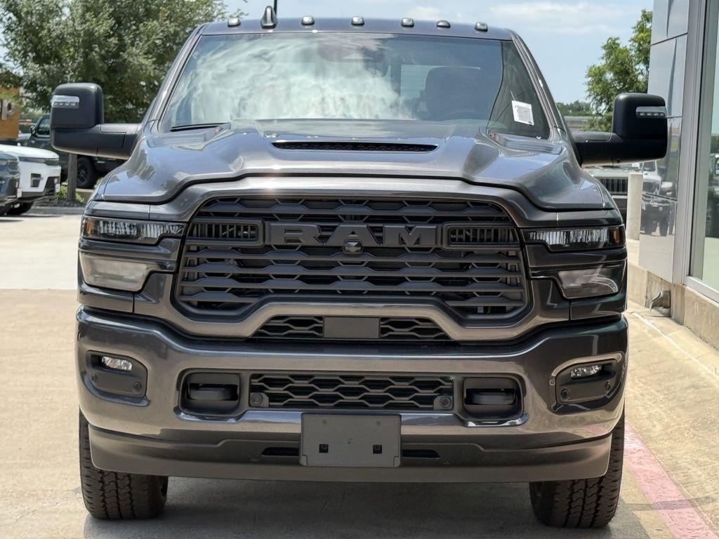 RAM 2500 Tradesman Crew Cab 4WD 2026