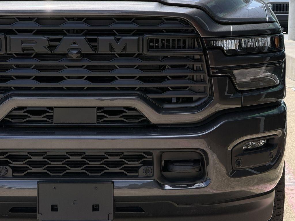 RAM 2500 Tradesman Crew Cab 4WD 2026