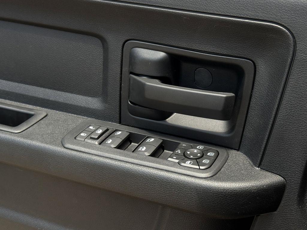 RAM 2500 Tradesman Crew Cab 4WD 2026