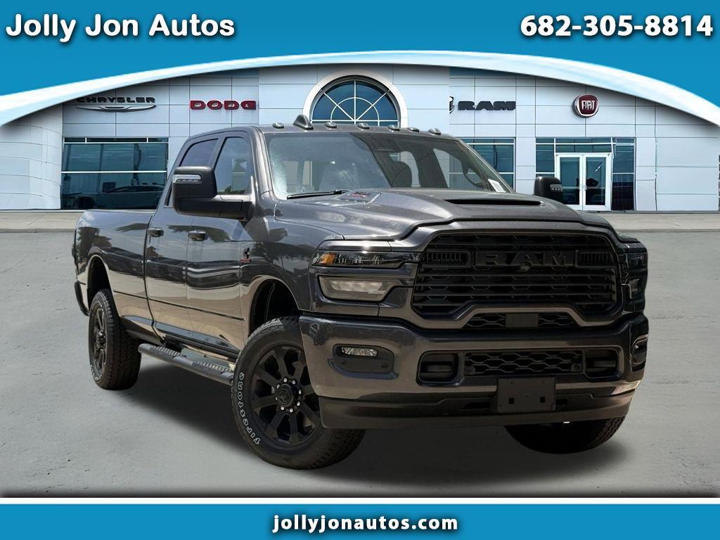 RAM 2500 Tradesman Crew Cab 4WD 2026