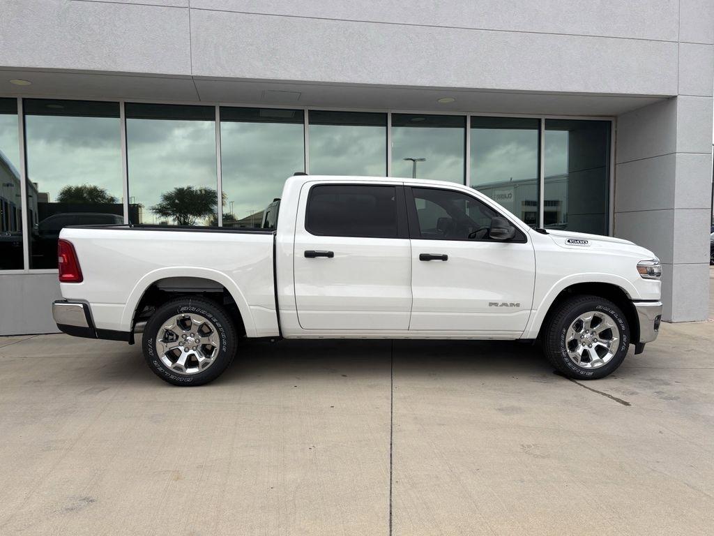 RAM 1500 Lone Star Crew Cab SB 2WD 2026