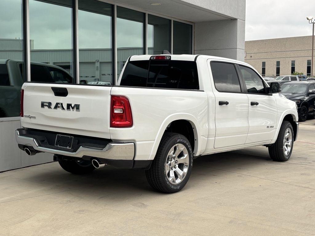 RAM 1500 Lone Star Crew Cab SB 2WD 2026