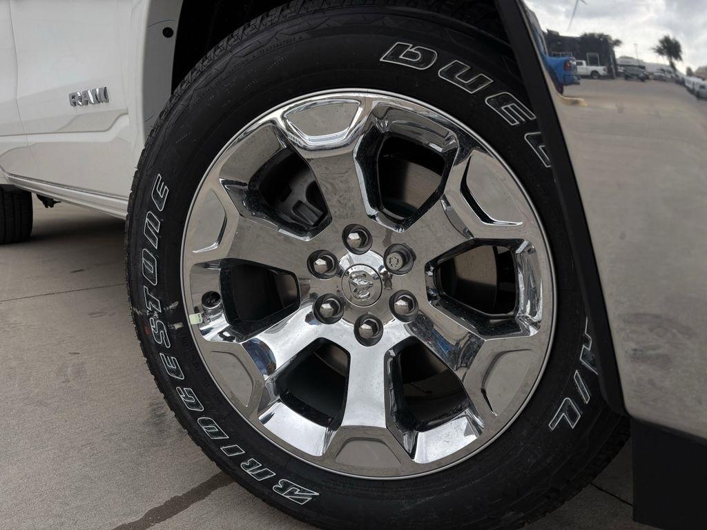 RAM 1500 Lone Star Crew Cab SB 2WD 2026