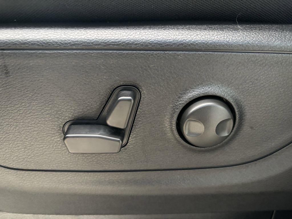 RAM 1500 Lone Star Crew Cab SB 2WD 2026