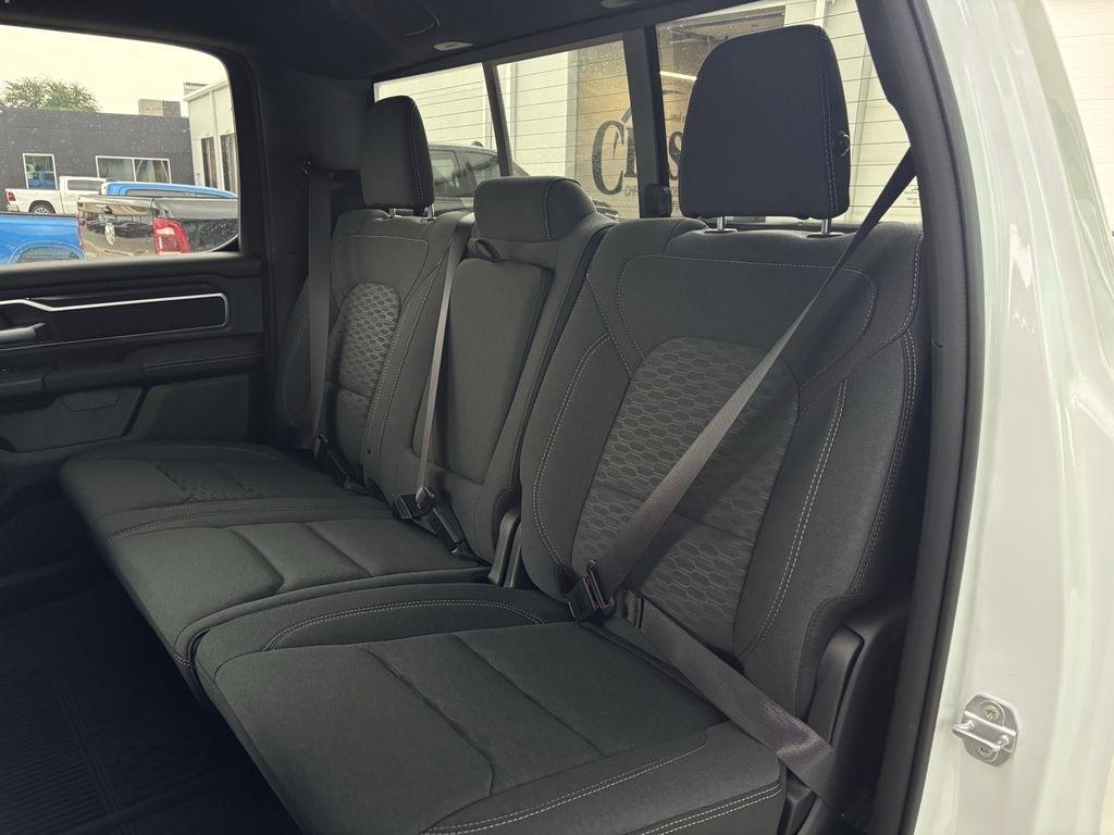 RAM 1500 Lone Star Crew Cab SB 2WD 2026