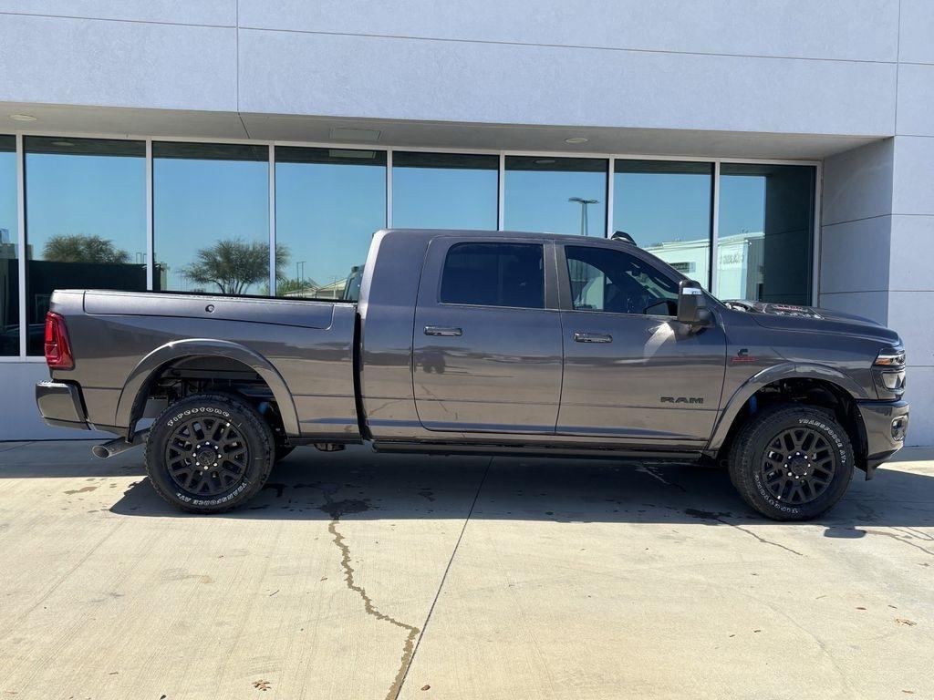 RAM 2500 Limited Mega Cab 4WD 2026