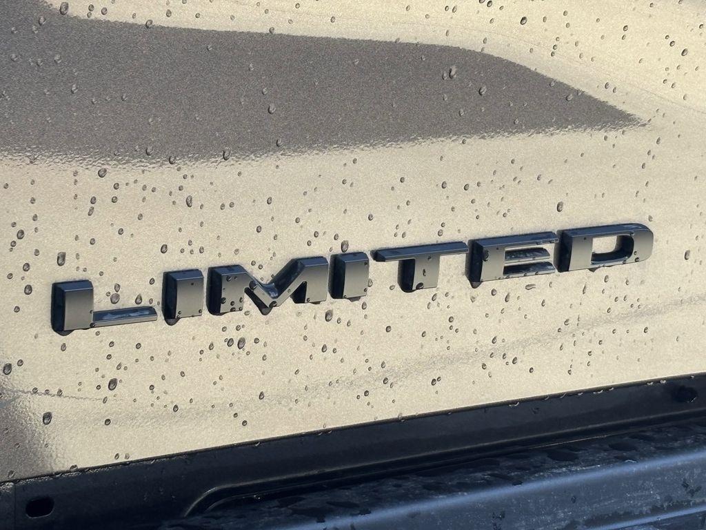 RAM 2500 Limited Mega Cab 4WD 2026