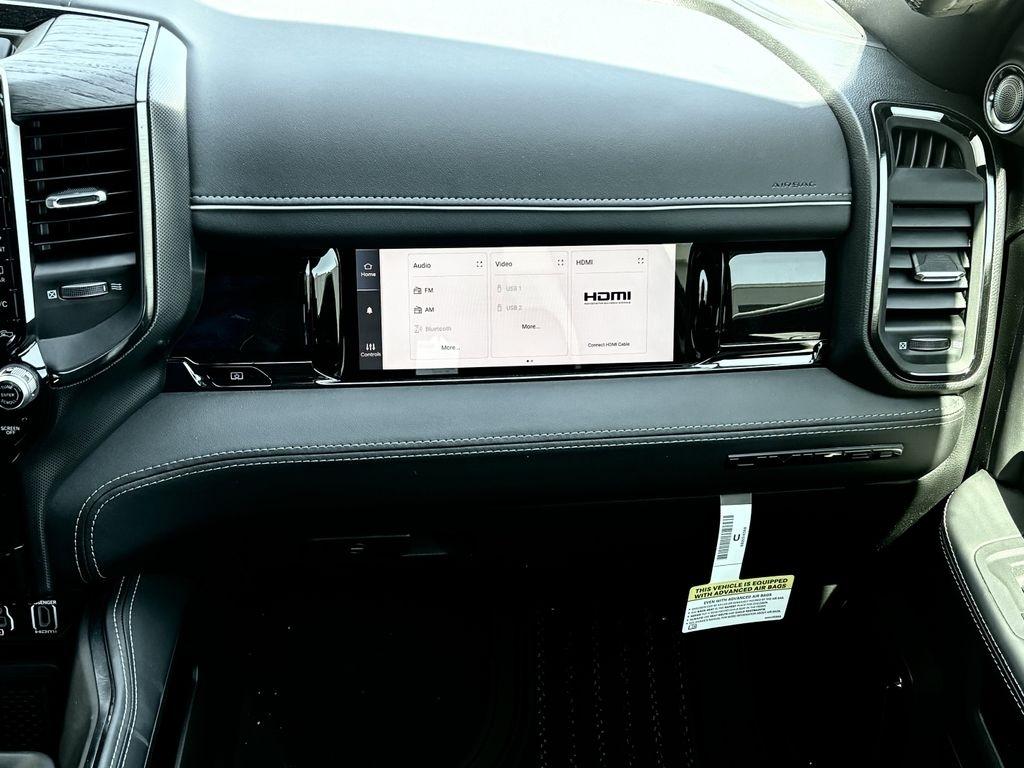 RAM 2500 Limited Mega Cab 4WD 2026