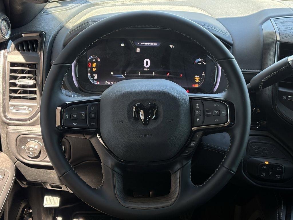 RAM 2500 Limited Mega Cab 4WD 2026