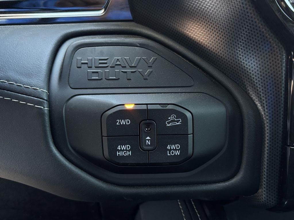 RAM 2500 Limited Mega Cab 4WD 2026