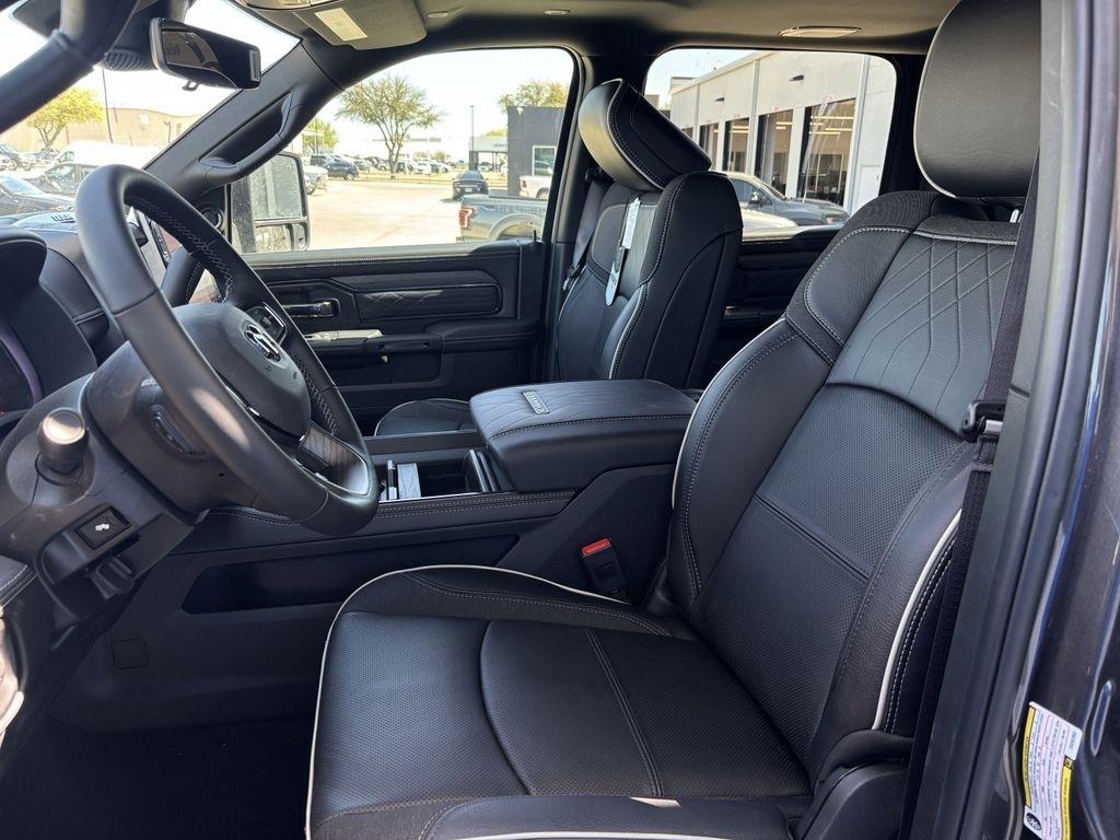 RAM 2500 Limited Mega Cab 4WD 2026