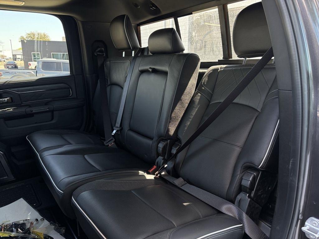 RAM 2500 Limited Mega Cab 4WD 2026