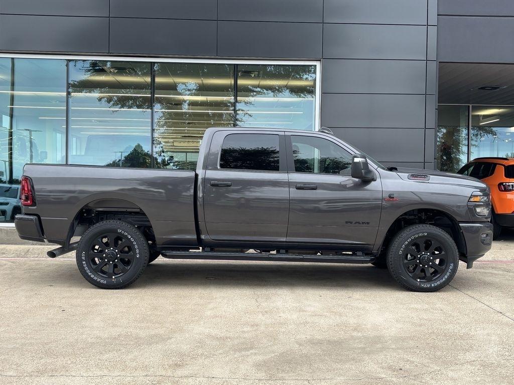 RAM 2500 Big Horn Crew Cab 4WD 2026