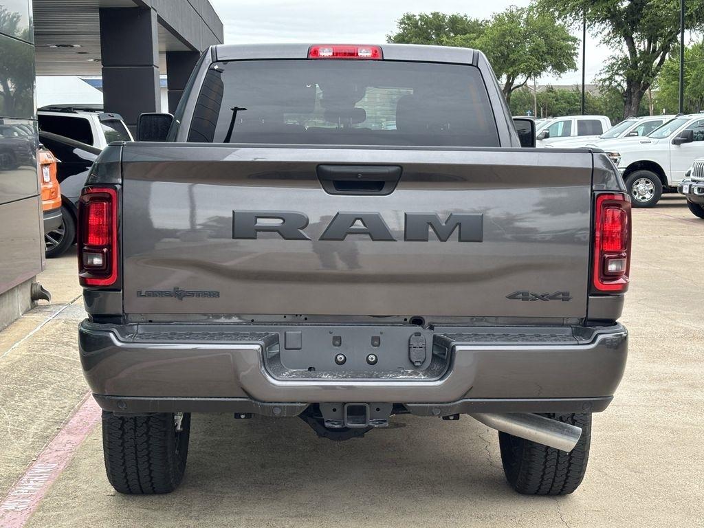 RAM 2500 Big Horn Crew Cab 4WD 2026