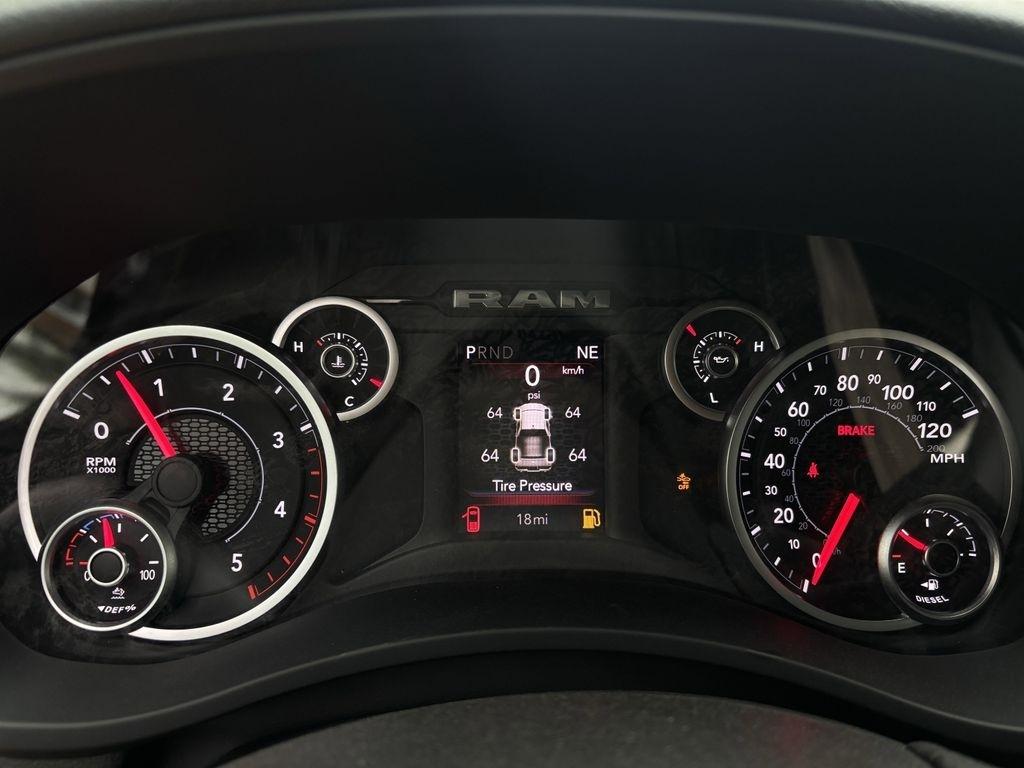 RAM 2500 Big Horn Crew Cab 4WD 2026