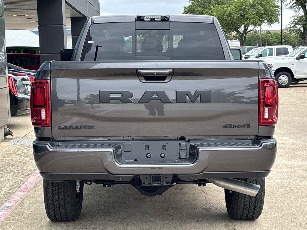RAM 2500 Laramie Mega Cab 4WD 2026