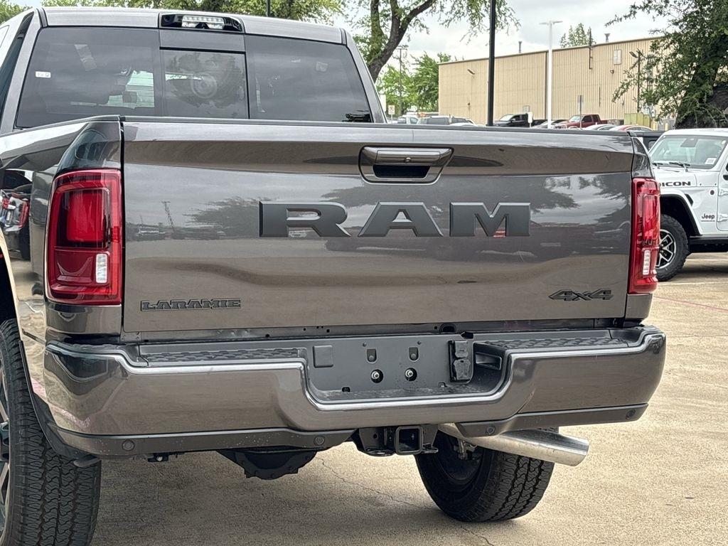 RAM 2500 Laramie Mega Cab 4WD 2026