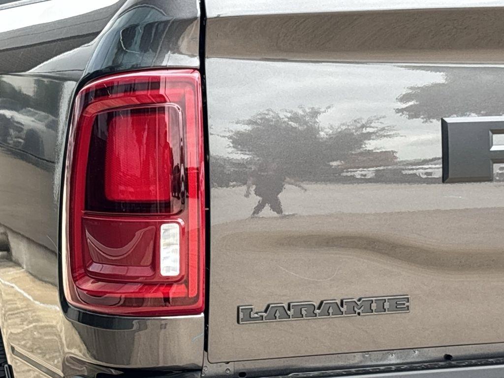RAM 2500 Laramie Mega Cab 4WD 2026