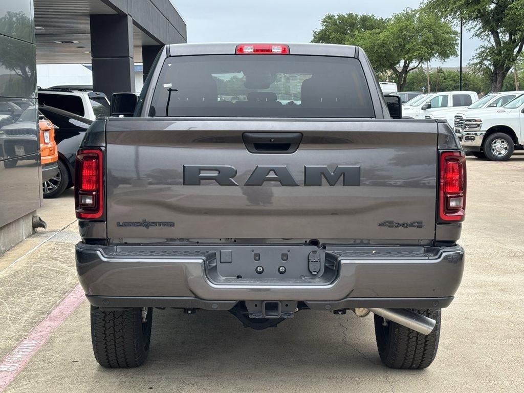 RAM 2500 Tradesman Crew Cab SWB 4WD 2026