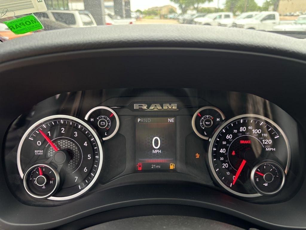 RAM 2500 Tradesman Crew Cab SWB 4WD 2026