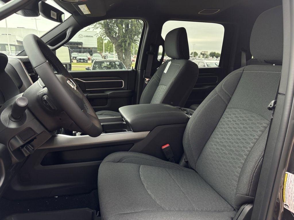 RAM 2500 Tradesman Crew Cab SWB 4WD 2026