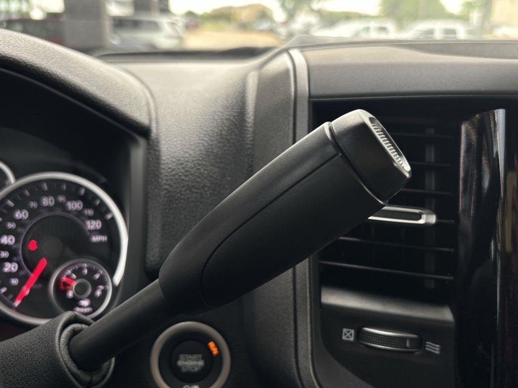 RAM 3500 Tradesman Crew Cab 4WD DRW 2026