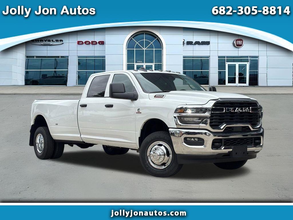 RAM 3500 Tradesman Crew Cab 4WD DRW 2026