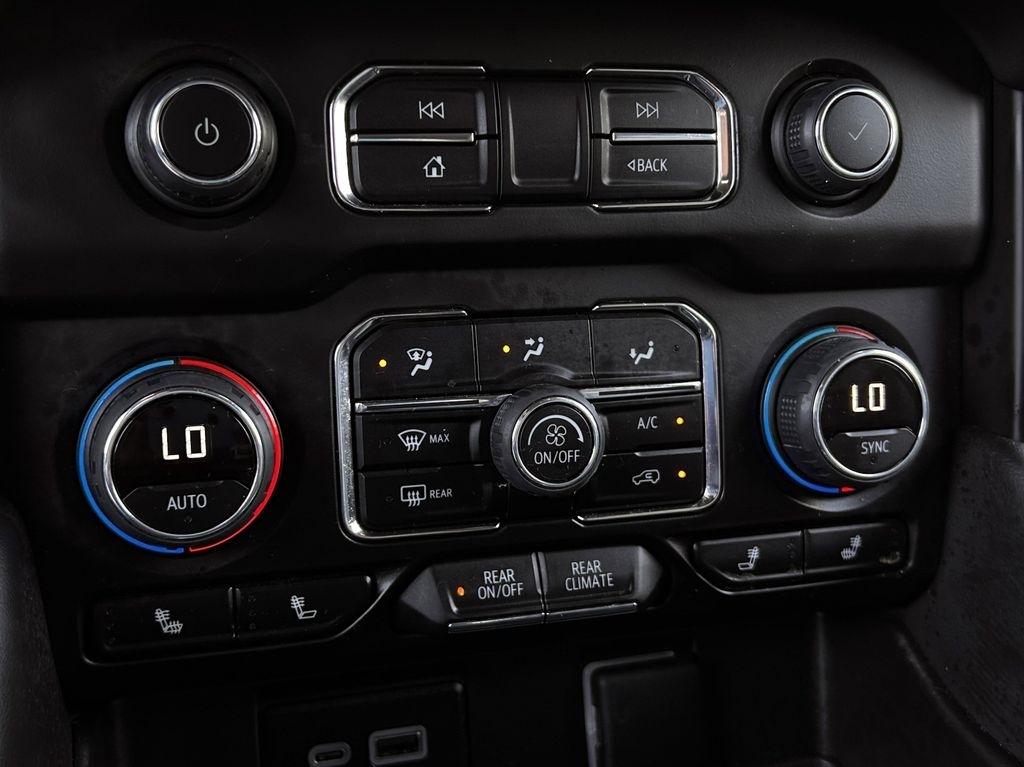 Chevrolet Suburban RST 2024