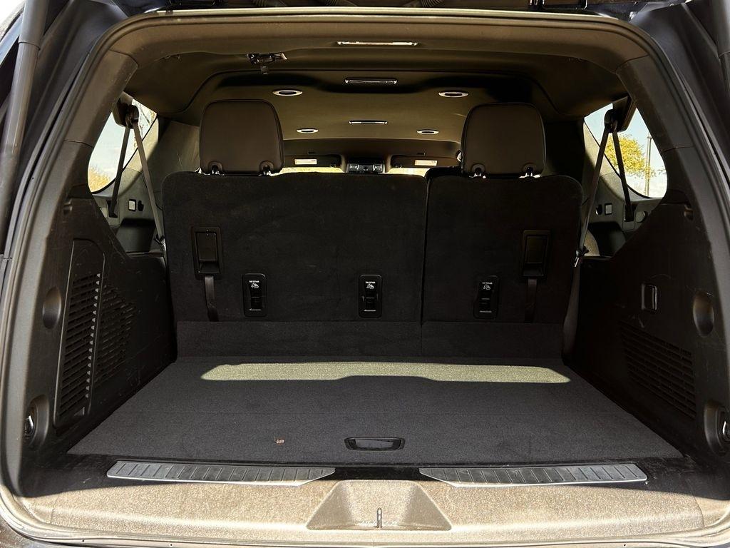 Chevrolet Suburban RST 2024