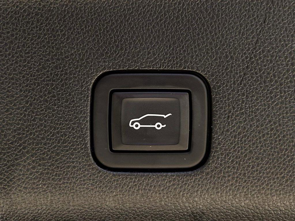 Chevrolet Suburban RST 2024