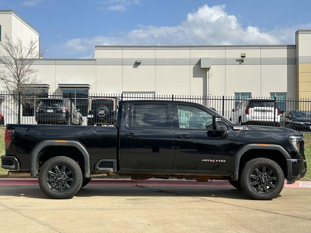 GMC Sierra 2500HD AT4 Crew Cab 4WD 2025