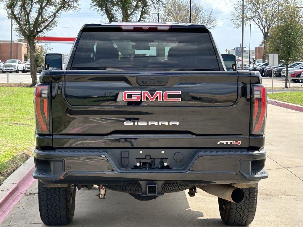 GMC Sierra 2500HD AT4 Crew Cab 4WD 2025