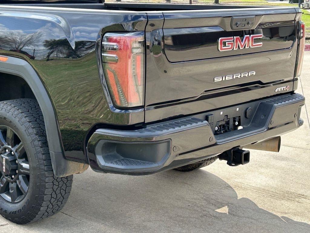 GMC Sierra 2500HD AT4 Crew Cab 4WD 2025
