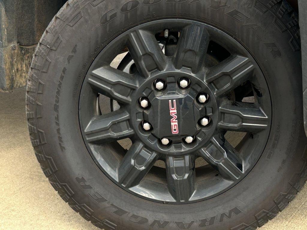 GMC Sierra 2500HD AT4 Crew Cab 4WD 2025