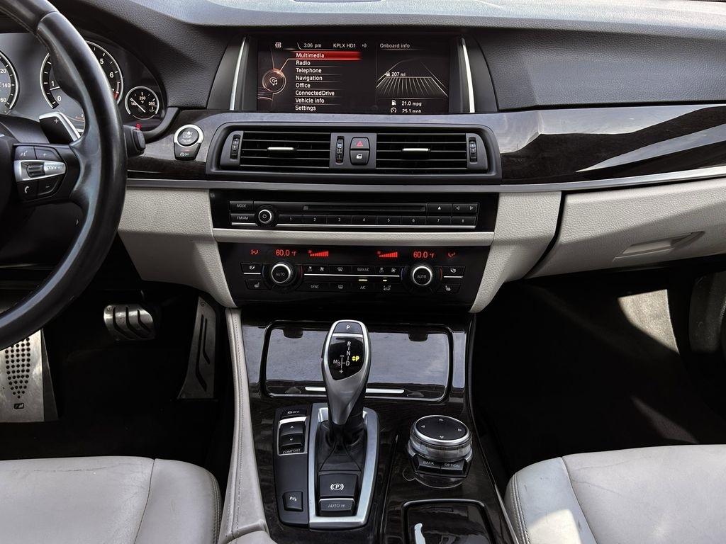 BMW 5-Series 535i 2016