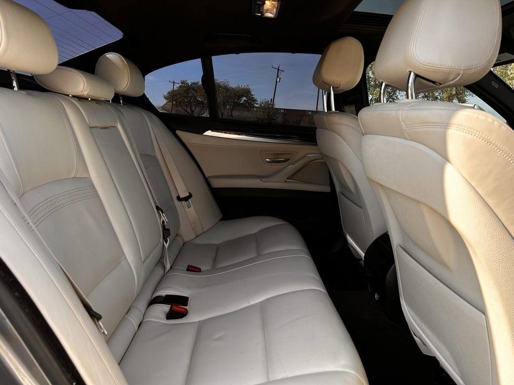 BMW 5-Series 535i 2016