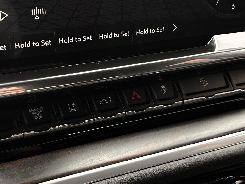 GMC Sierra 2500HD SLT Crew Cab 2WD 2025